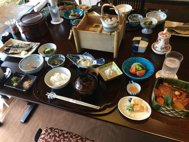 伊豆の優しい味が
染みわたる朝食 / 3