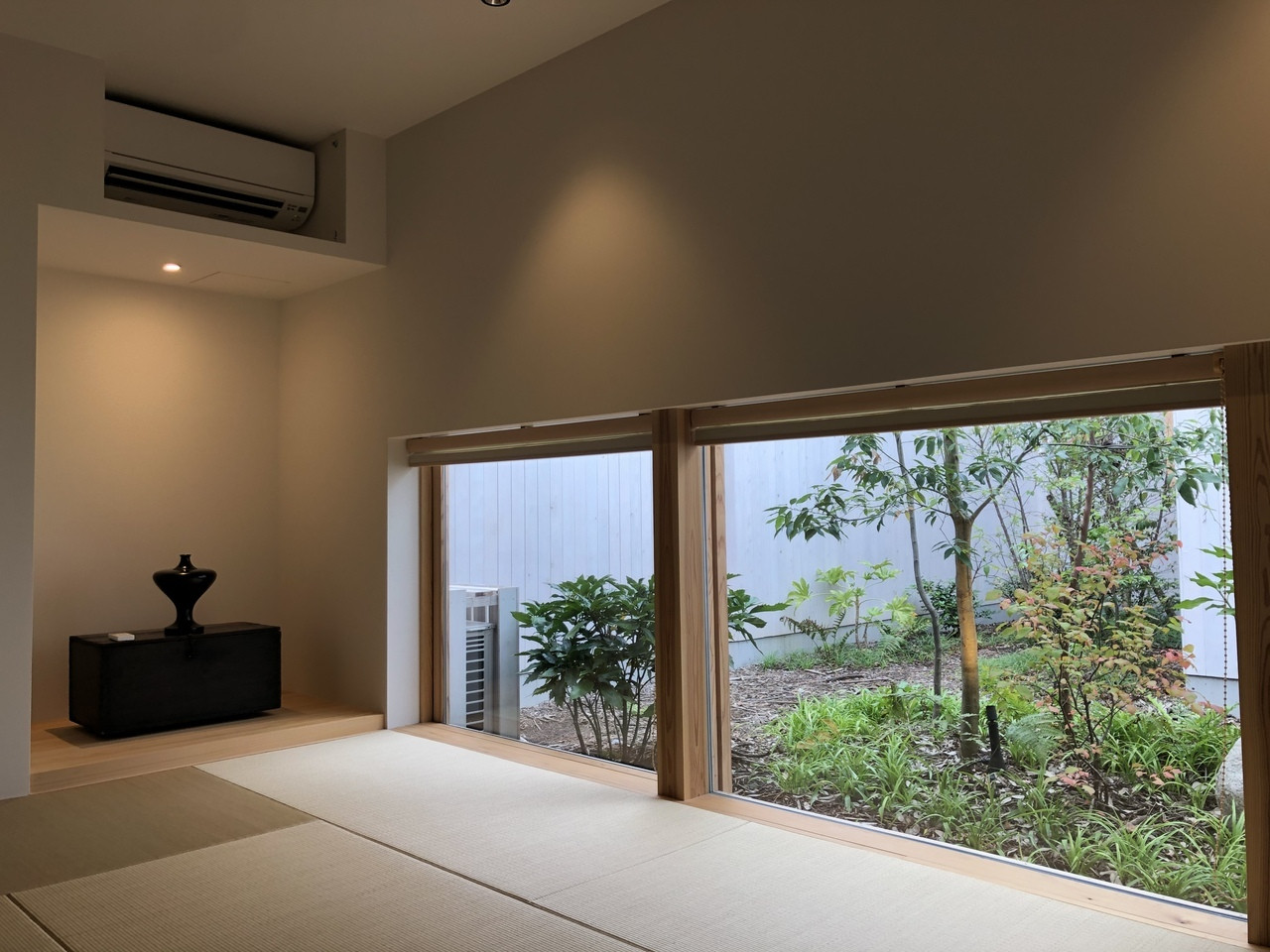 もうひとつの我が家に帰ってきたように、居心地よく洗練された美建築3846227