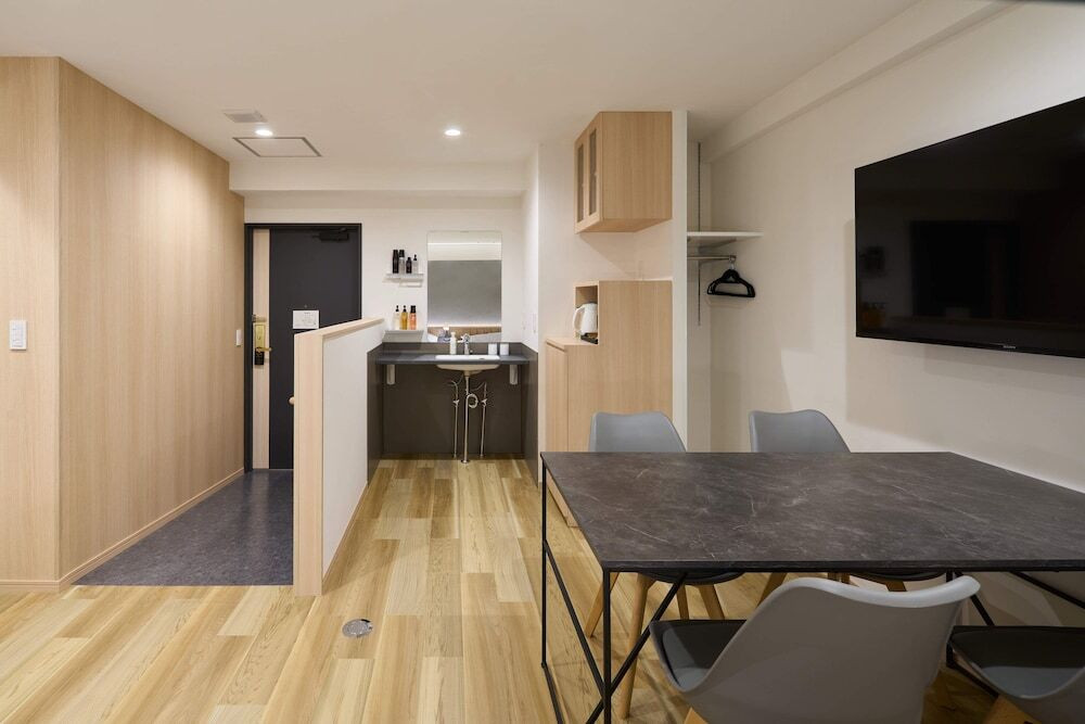 客室内のダイニングエリア