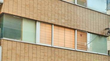施設の正面 / 2