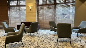 ロビー応接スペース / 4