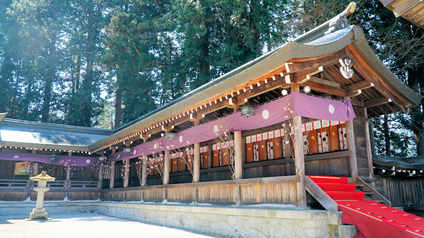 飛騨一ノ宮水無神社