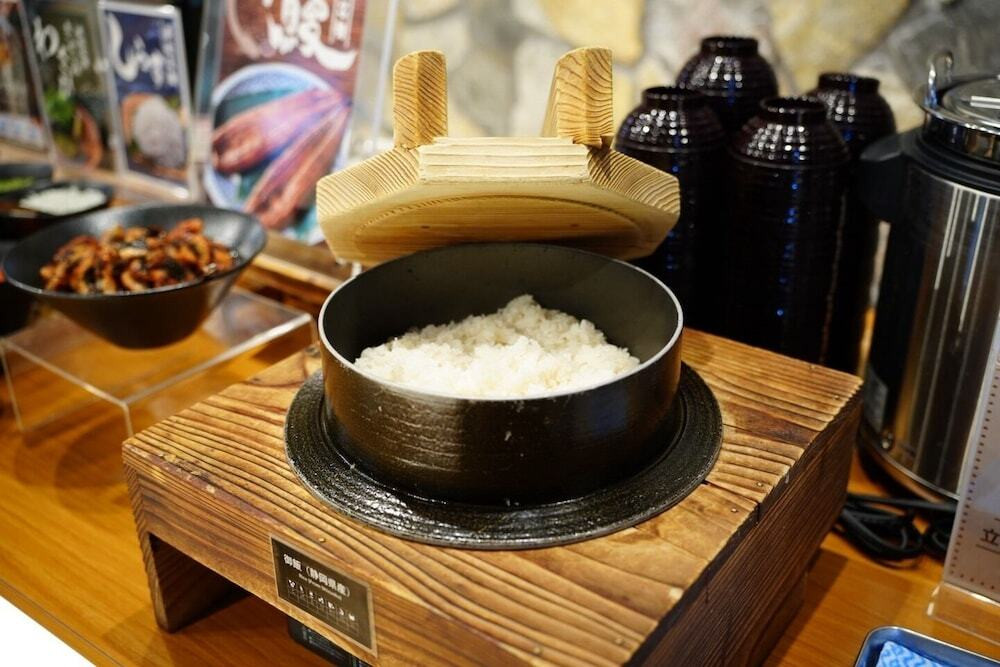 朝食