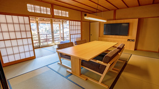 和室10畳+温泉内風呂＋専用ダイニングルーム+テラス [和洋室] [禁煙]