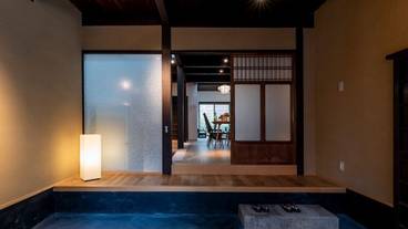 内部エントランス / 2