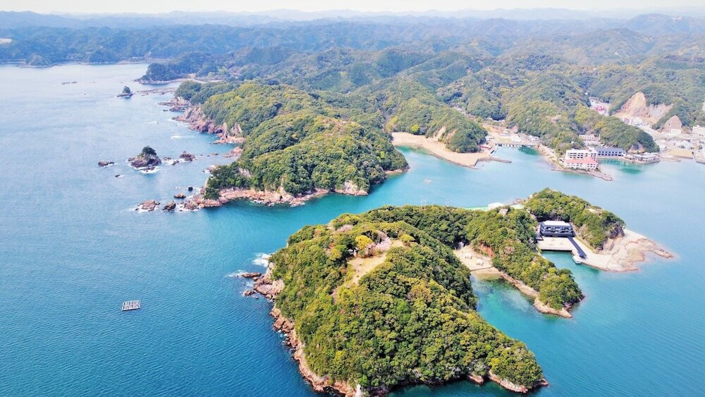 勝浦島風景