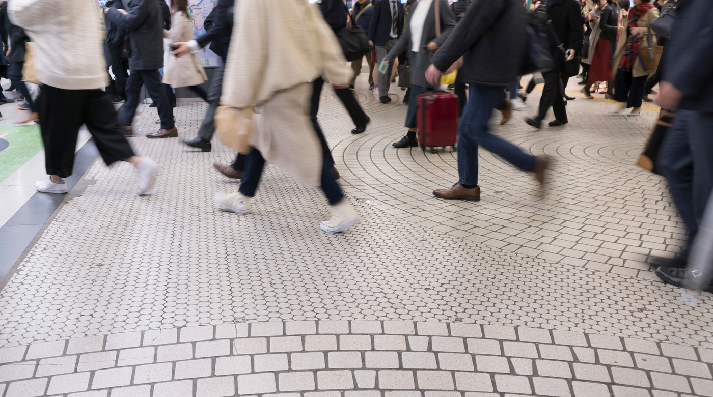 東京　駅の雑踏