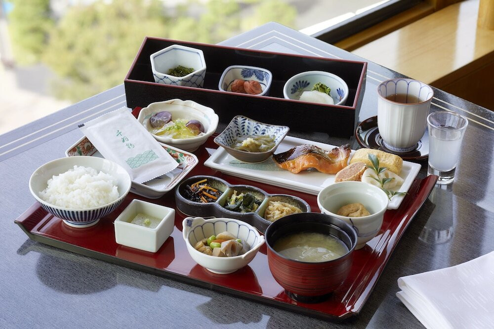 朝食 和定食の一例