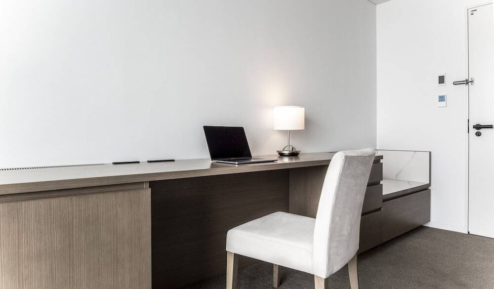 客室デスク一例 / 5