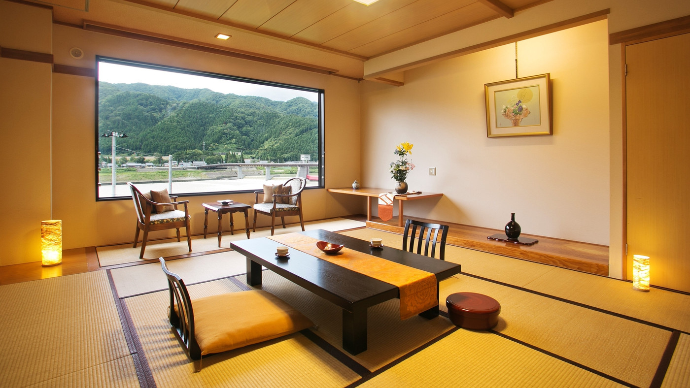 紙おむつやバウンサーなどベビーグッズが充実4375384