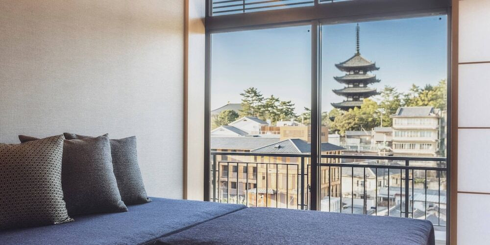 五重塔の見える露天風呂で幻想的なひと時を3484767