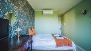 デザイン ルーム ダブルベッド 1 台 パーシャルシービュー