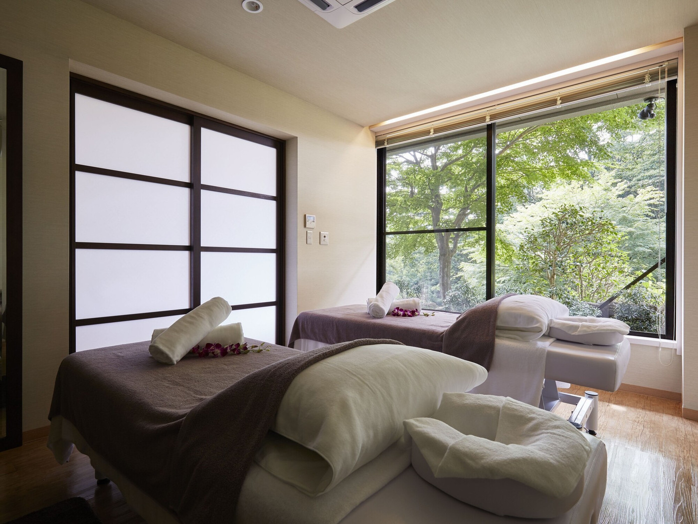 二人一緒にスパでリフレッシュ!4279641