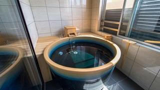 和室 喫煙可 半露天風呂付き