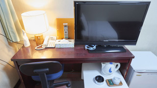 ダブルルーム セミダブルベッド 1 台 喫煙可