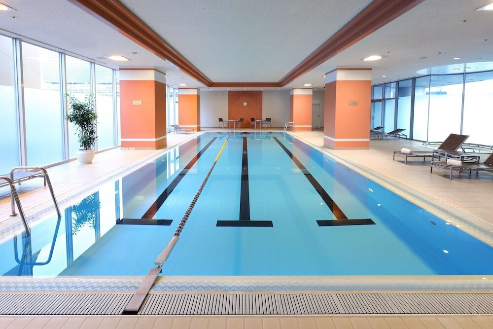 屋内プールあり♡ホテルでのんびり楽しいひと時を4114731