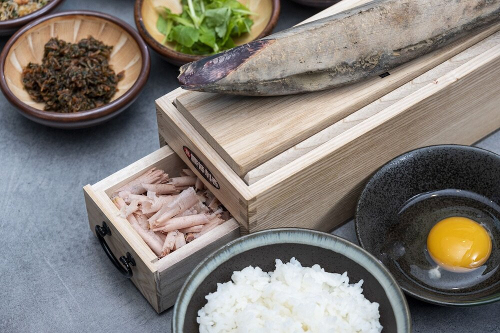 朝食ビュッフェ その場で削る鰹節