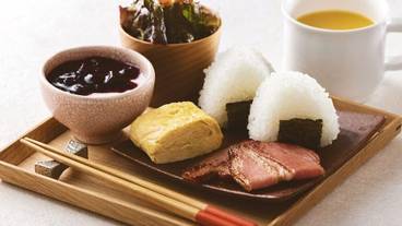 食事・飲み物 / 25