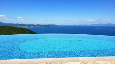 インフィニティ プール / 3