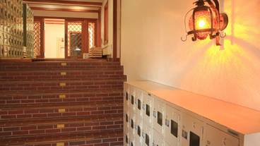 内部エントランス / 2