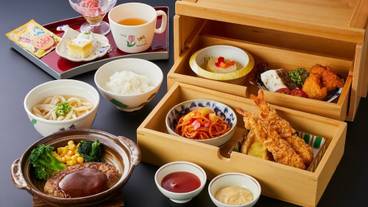 食事・飲み物 / 4