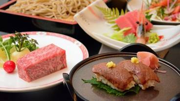 食事・飲み物 / 8