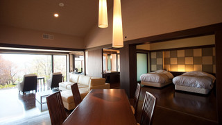 露天風呂付特別室（レストランでの会席料理の夕食込）