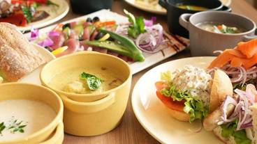 朝食ビュッフェ / 21