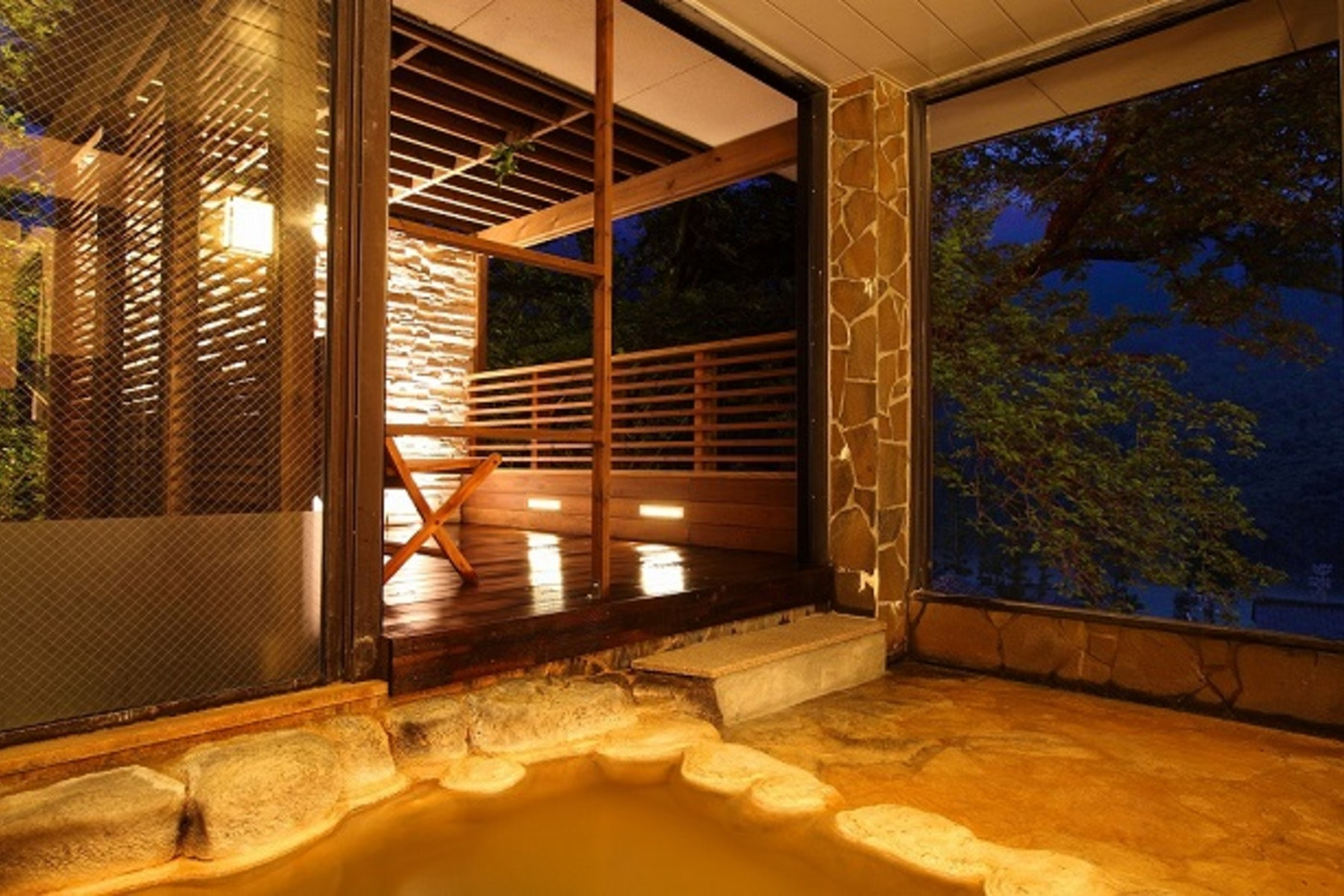 大正13年創業！寒ブリや白エビを味わえる料理旅館4231634