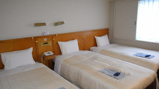 トリプルルーム シングルベッド 3 台 禁煙