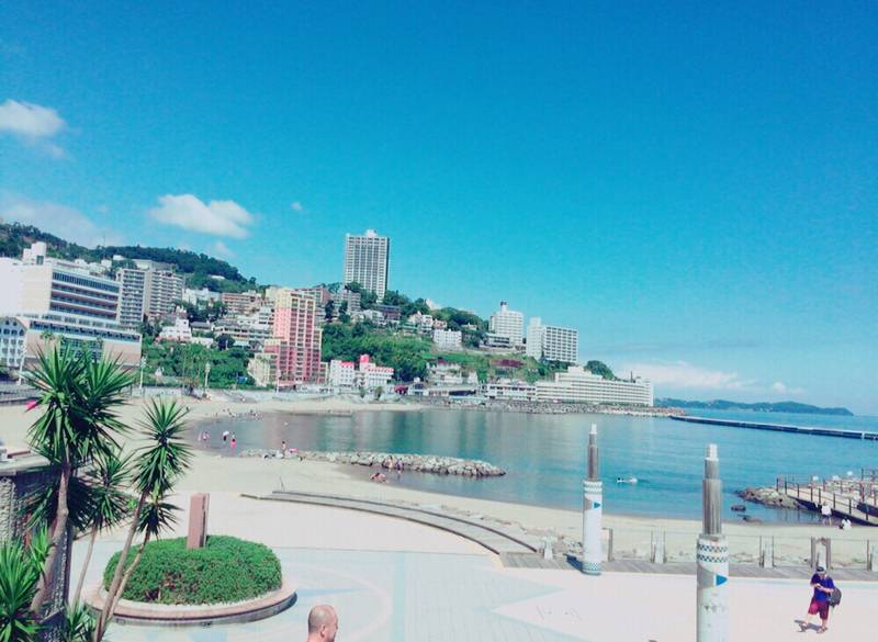 砂浜を歩いて
リゾートを満喫
 / 1