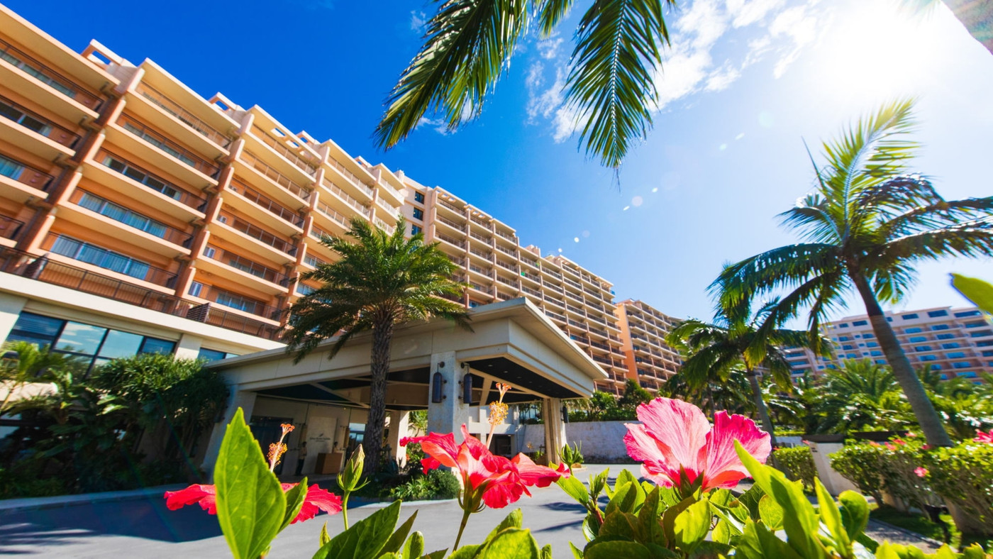 ビーチ沿いの絶景インフィニティプールが楽しめるリゾートホテル3657540