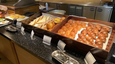 朝食ビュッフェ一例① / 10