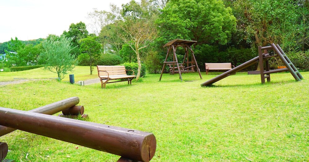 子供用の遊び場 - 屋外