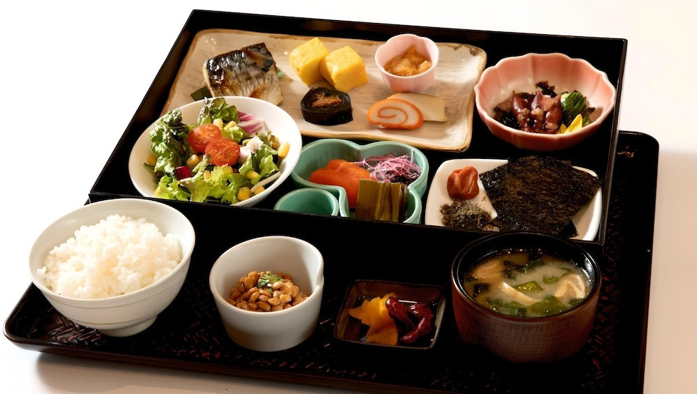 お米は富山県産コシヒカリ♡地元で愛される品も並ぶ朝食3923278