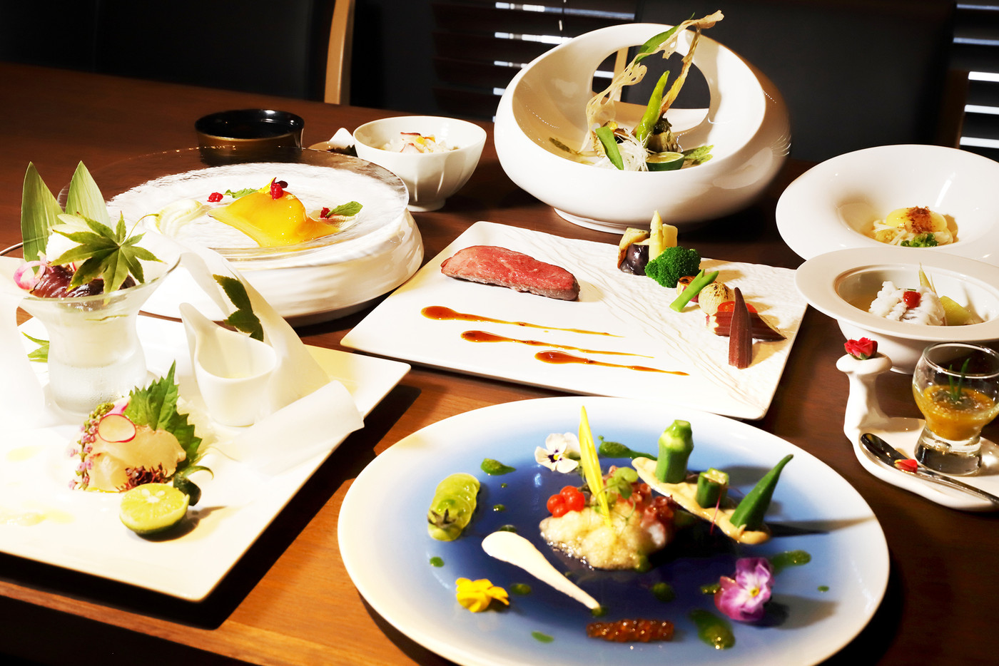 THE CHELSEA BREATH3560835