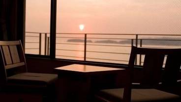 食事・飲み物 / 35