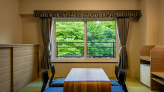 【和洋室】禁煙スタンダードルーム 28.8平米 シングルベッド2台および布団2組