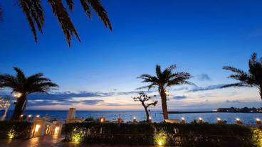 県内屈指のサンセットが堪能できる『デポアイランド』 / 1