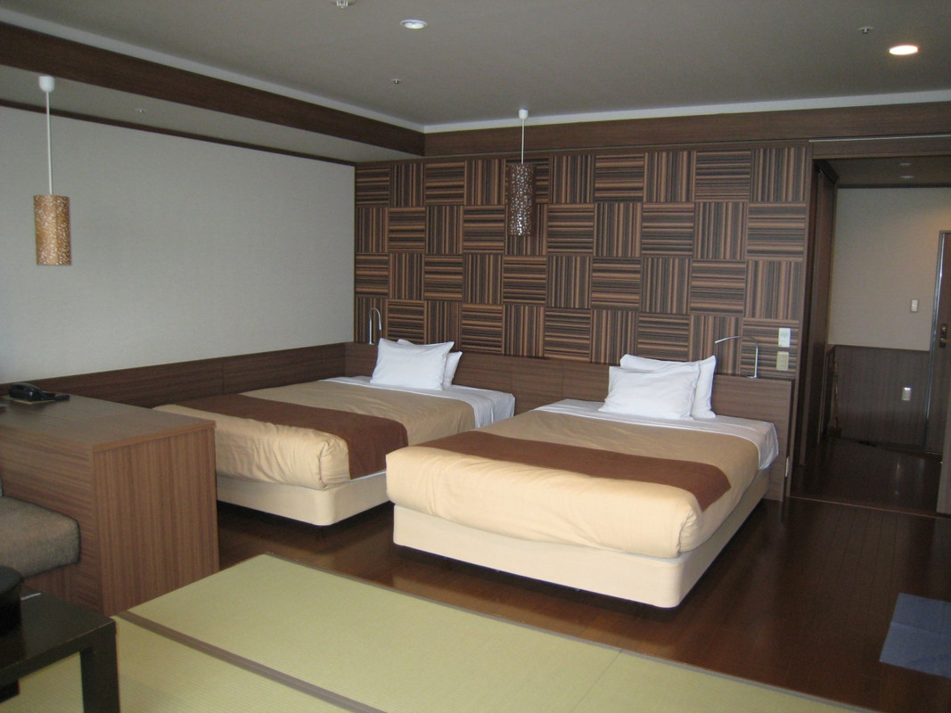 月あかりの部屋のベッド