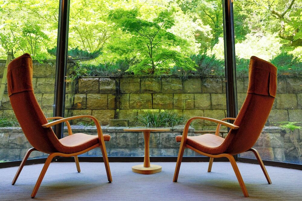 ロビーラウンジ①