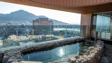 大浴場 海雀の湯／昼の露天風呂② / 4