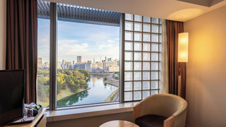 セミダブルルーム – ベッド幅 140 cm 禁煙 (皇居側)