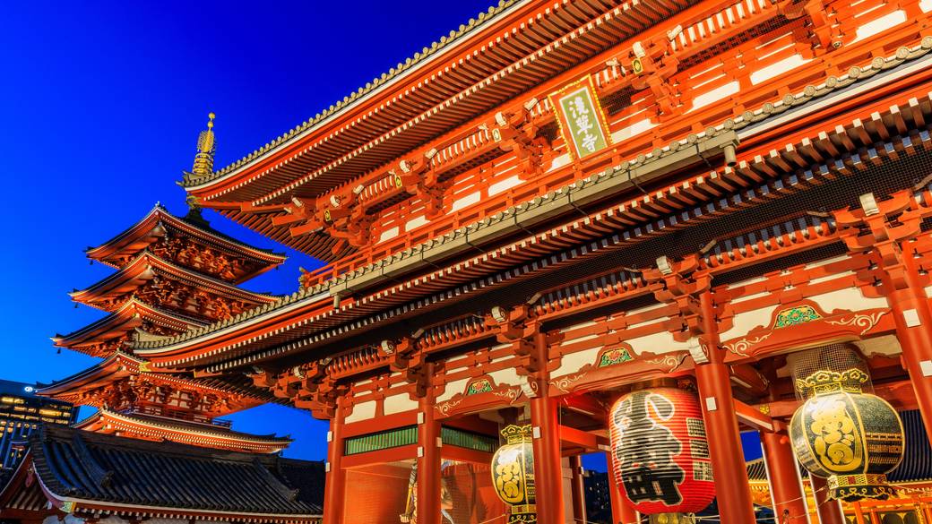 ライトアップされた浅草寺 / 5