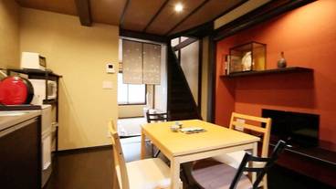 客室内のダイニングエリア / 17