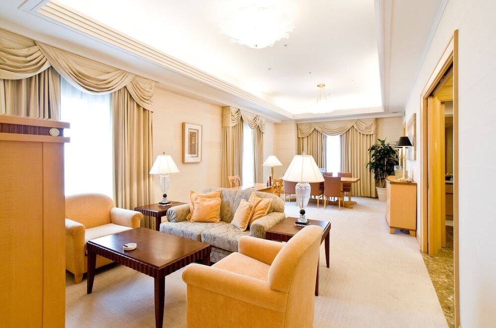 ロイヤルスイート　リビング