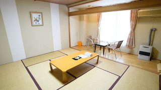 ベーシック 4 人部屋 (電子タバコのみ可)