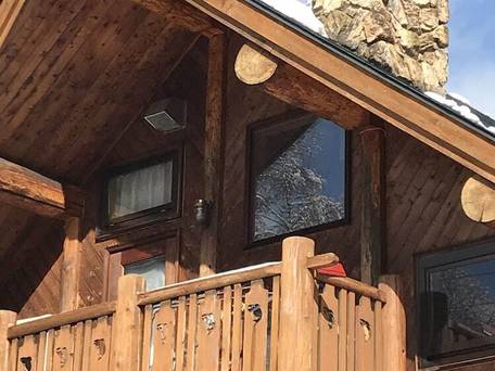 森のログホテル カムループス / 5