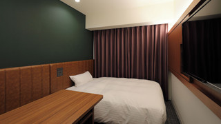 シングルルーム B ダブルベッド 1 台 禁煙 (2名利用)