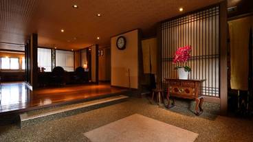 内部エントランス / 2